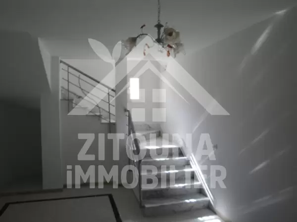 Une villa élégante, rare et neuf à la finition soignée à louer dans un quartier très recherché