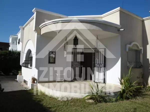 Idéalement placée, cette jolie villa