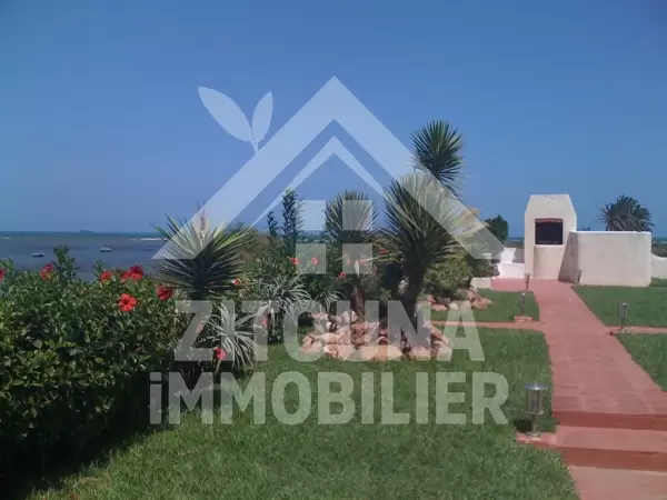 A Nabeul charmante maison, tout en pierre