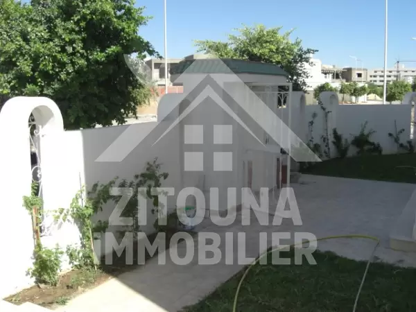 Grande villa neuve à louer vide lac 2