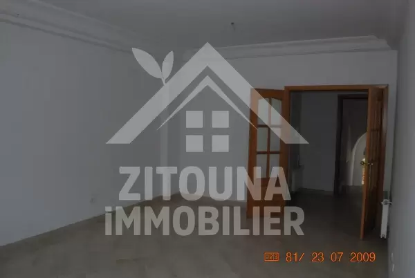 Bel appartement en parfait état au deuxième étage