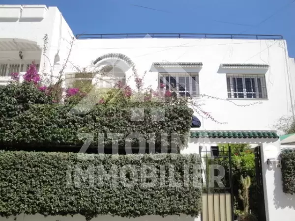 Etage de villa à louer