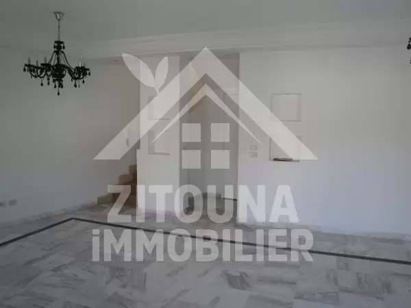 Triplex à louer vide