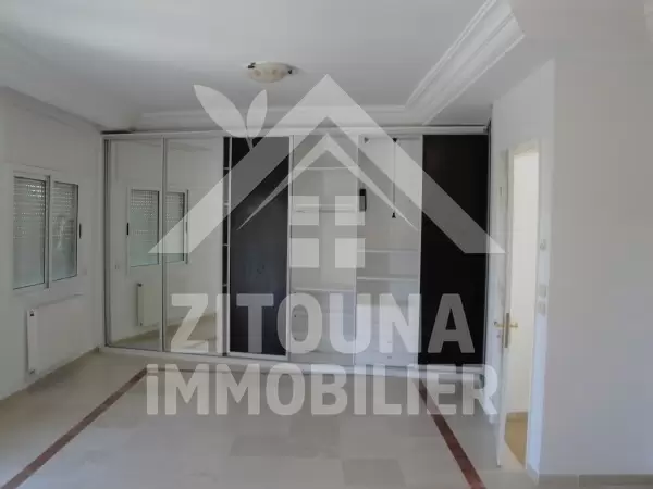 Triplex à louer vide