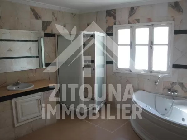 Triplex à louer vide