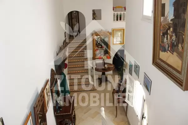 Villa richement meublée