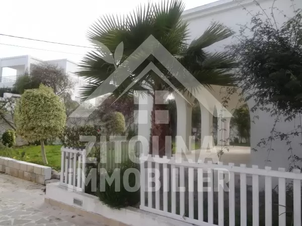 Villa à Louer à Gammarth