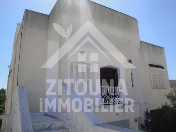 Etage de villa à louer