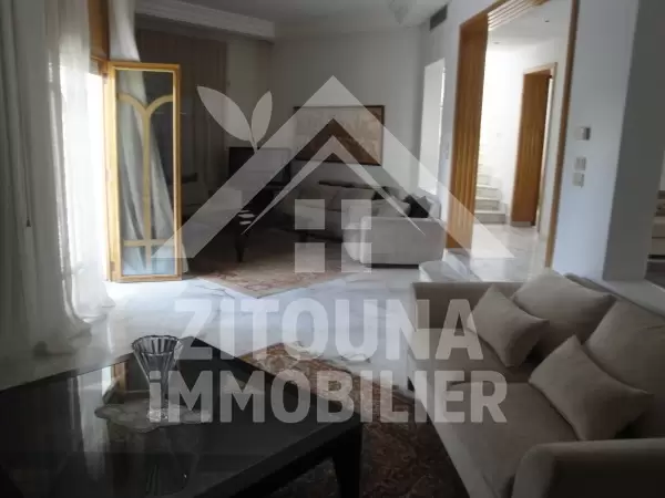 A louer une Villa idéal pour un corps diplomatique aux berges du Lac