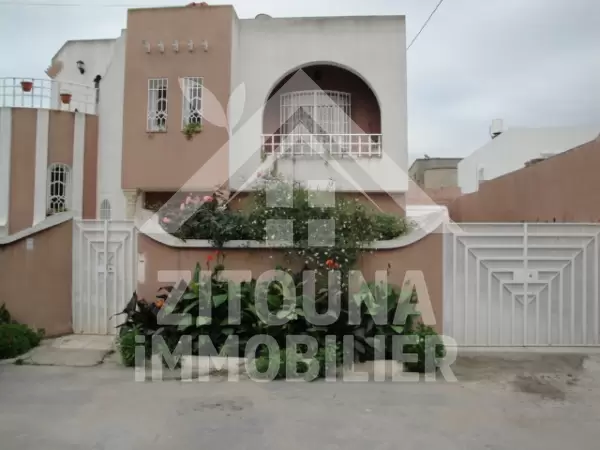 Une villa proche de city sport