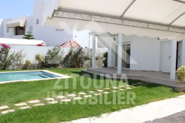 Villa à louer à la Soukra