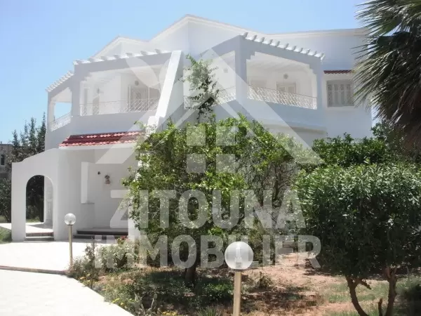 Grande villa à louer