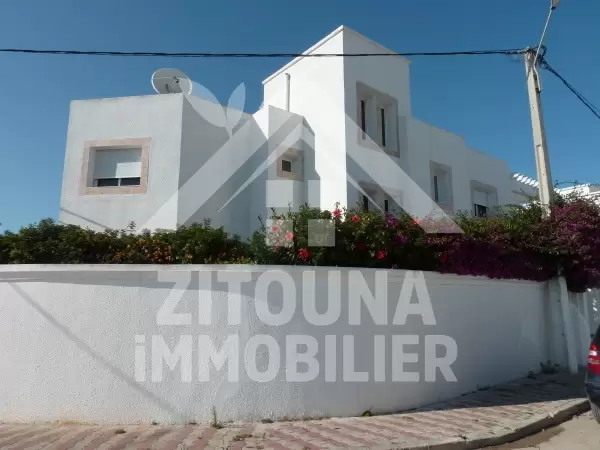 Villa à louer avec piscine