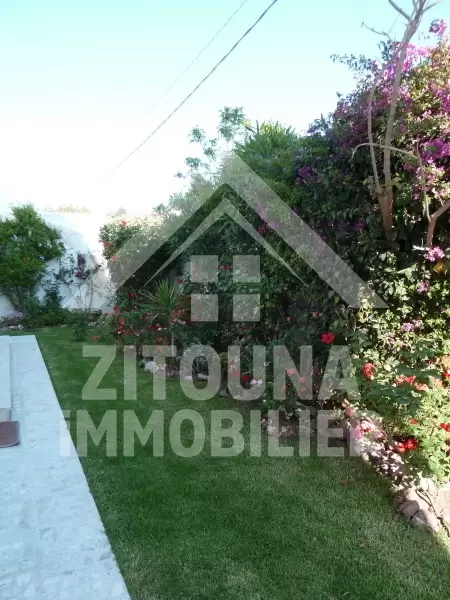 Villa à louer avec piscine