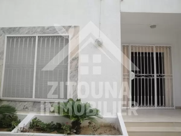 Rez de chaussée à louer