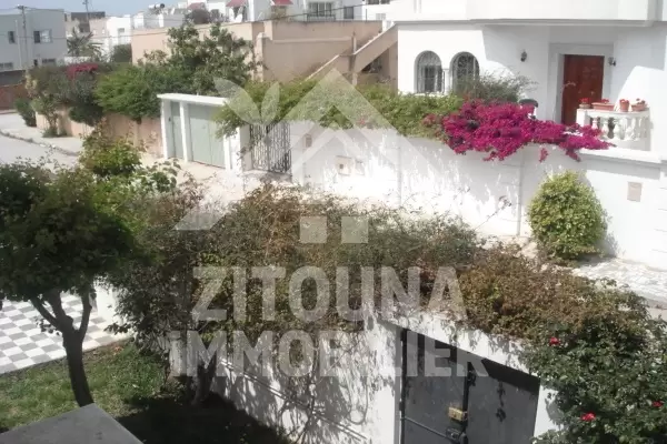 Etage de villa à louer