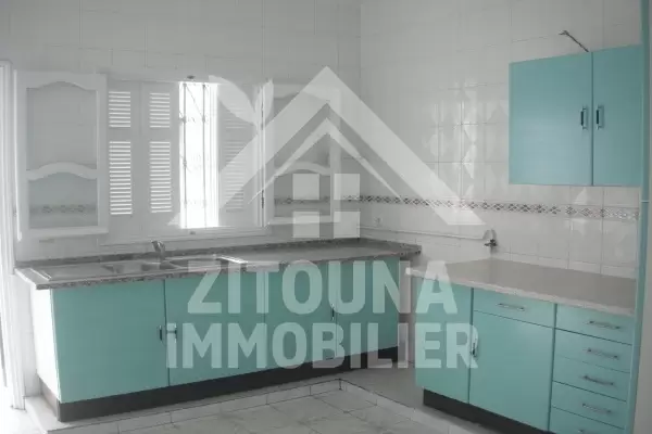 Etage de villa à louer