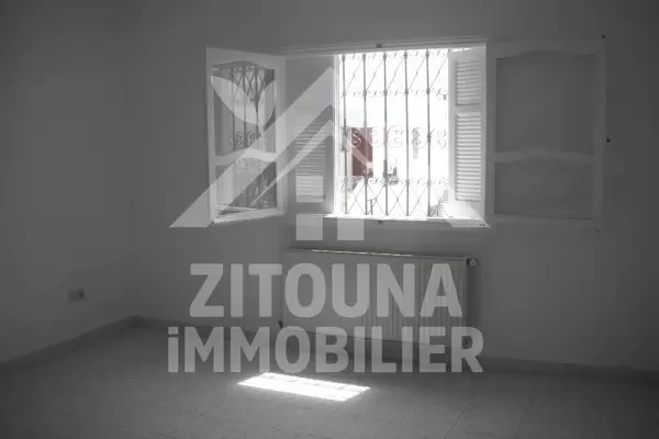 Etage de villa à louer