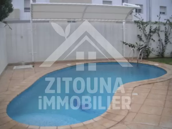 Villa avec piscine à louer