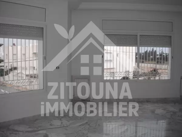 Villa avec piscine à louer