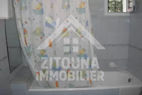 Rez de chaussé de villa à louer