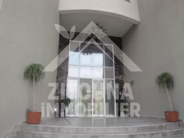 A vendre appartement avec piscine