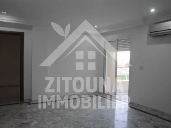 A vendre appartement avec piscine