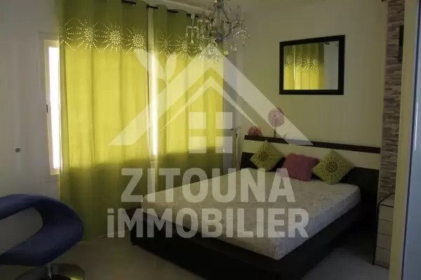 Appartement richement meublé