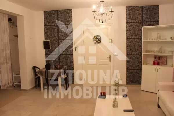 Appartement richement meublé