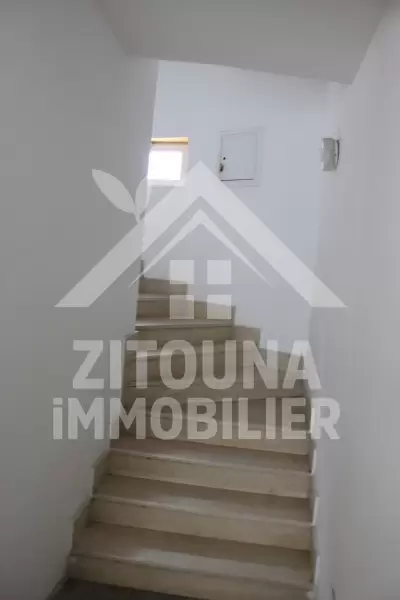 Appartement richement meublé