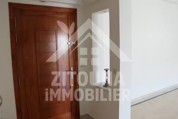 A louer bel appartement à la Marsa Plage