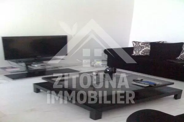 A louer un beau rez de chaussée de villa