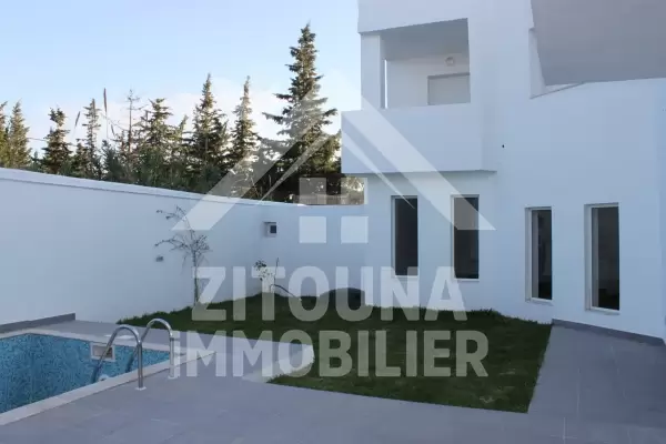 Villa moderne à vendre à Gammarth