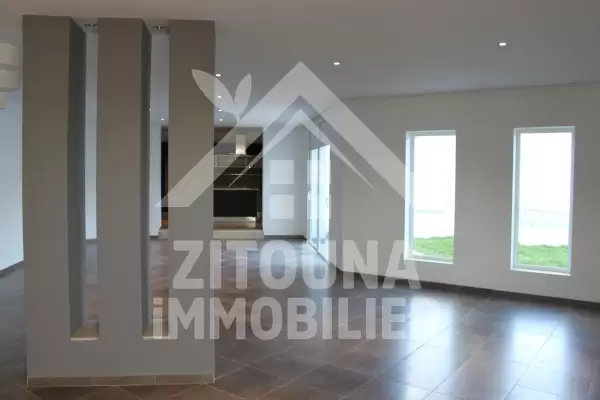 Villa moderne à vendre à Gammarth