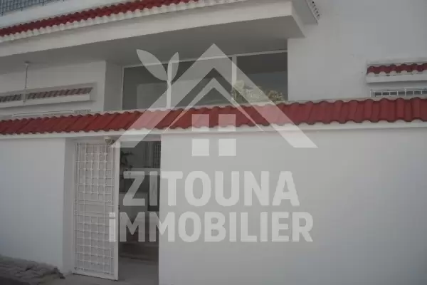 Rez de chaussée de villa à louer