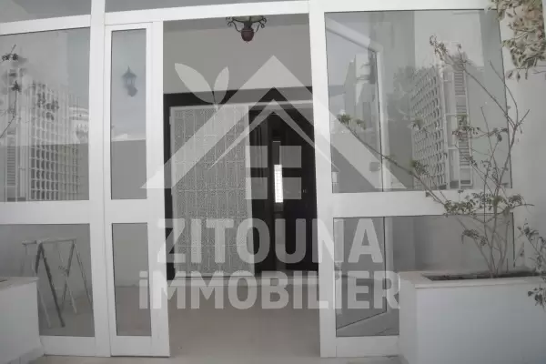 Rez de chaussée de villa à louer