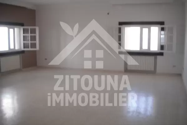 Rez de chaussée de villa à louer