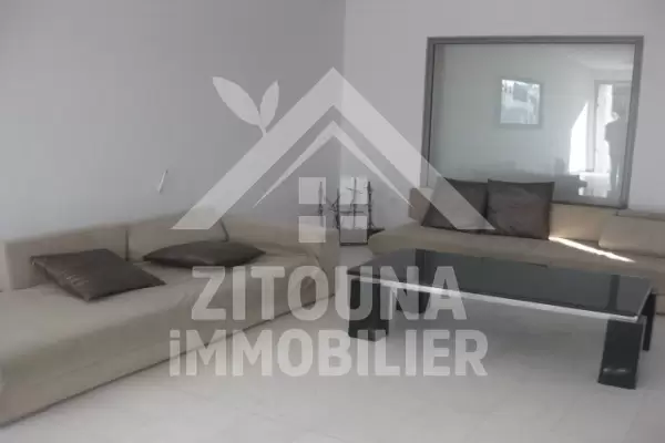 A vendre belle villa à la soukra