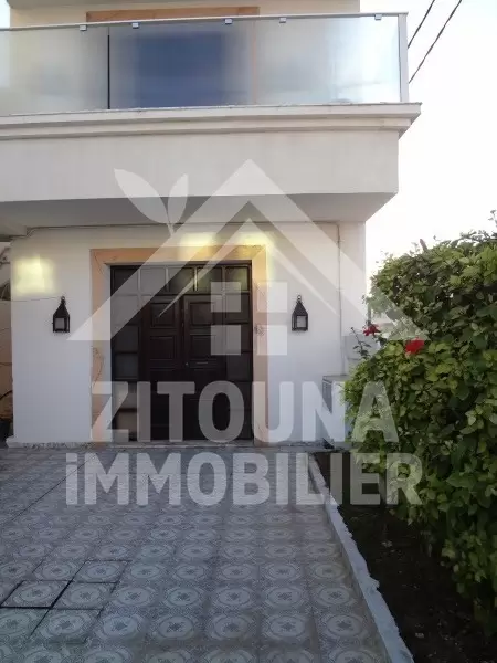 Appartement richement meublé