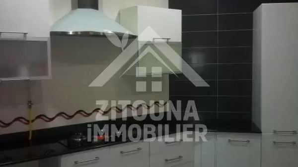 Un très bel appartement a louer meublé