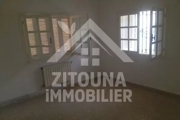 A louer un étage de villa à la marsa