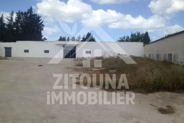 A vendre un terrain à la soukra