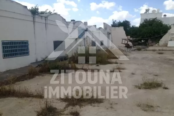 A vendre un terrain à la soukra