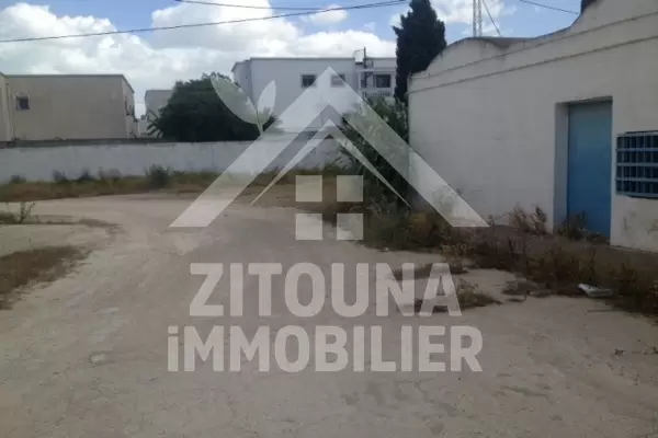 A vendre un terrain à la soukra