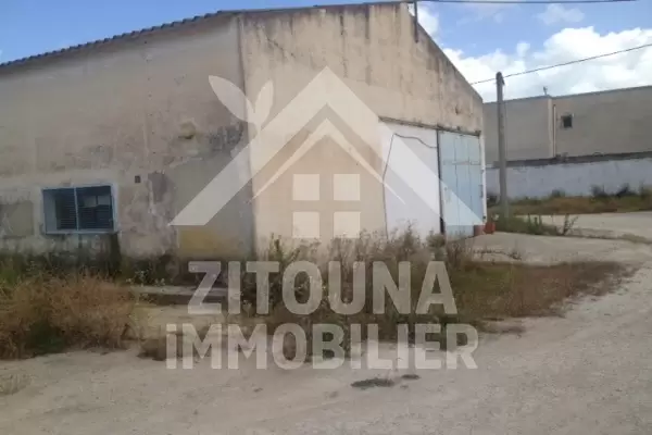 A vendre un terrain à la soukra