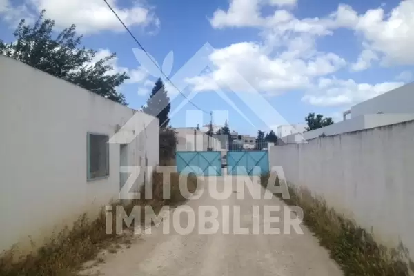 A vendre un terrain à la soukra