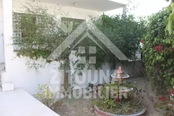 Rez de chaussé de villa à louer