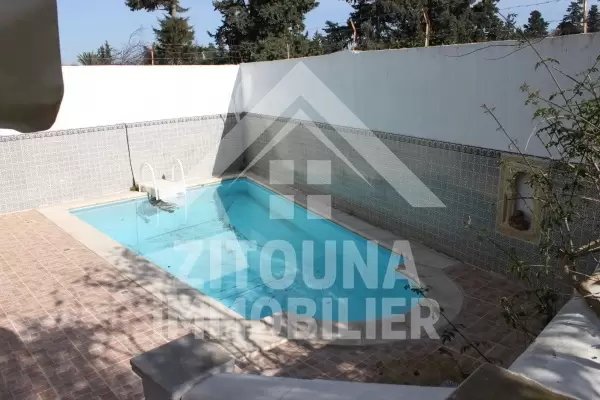 Villa à louer avec piscine