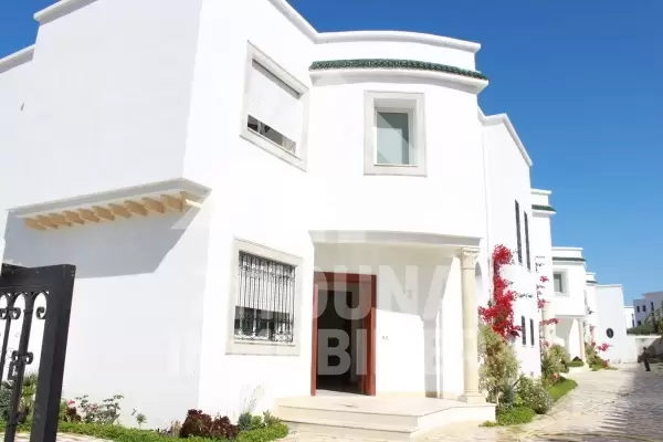 A louer belle villa à Gammarth