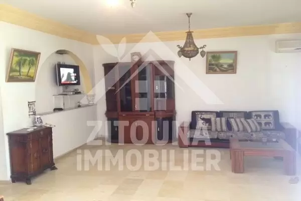 À louer bel appartement aux jardins de Carthage
